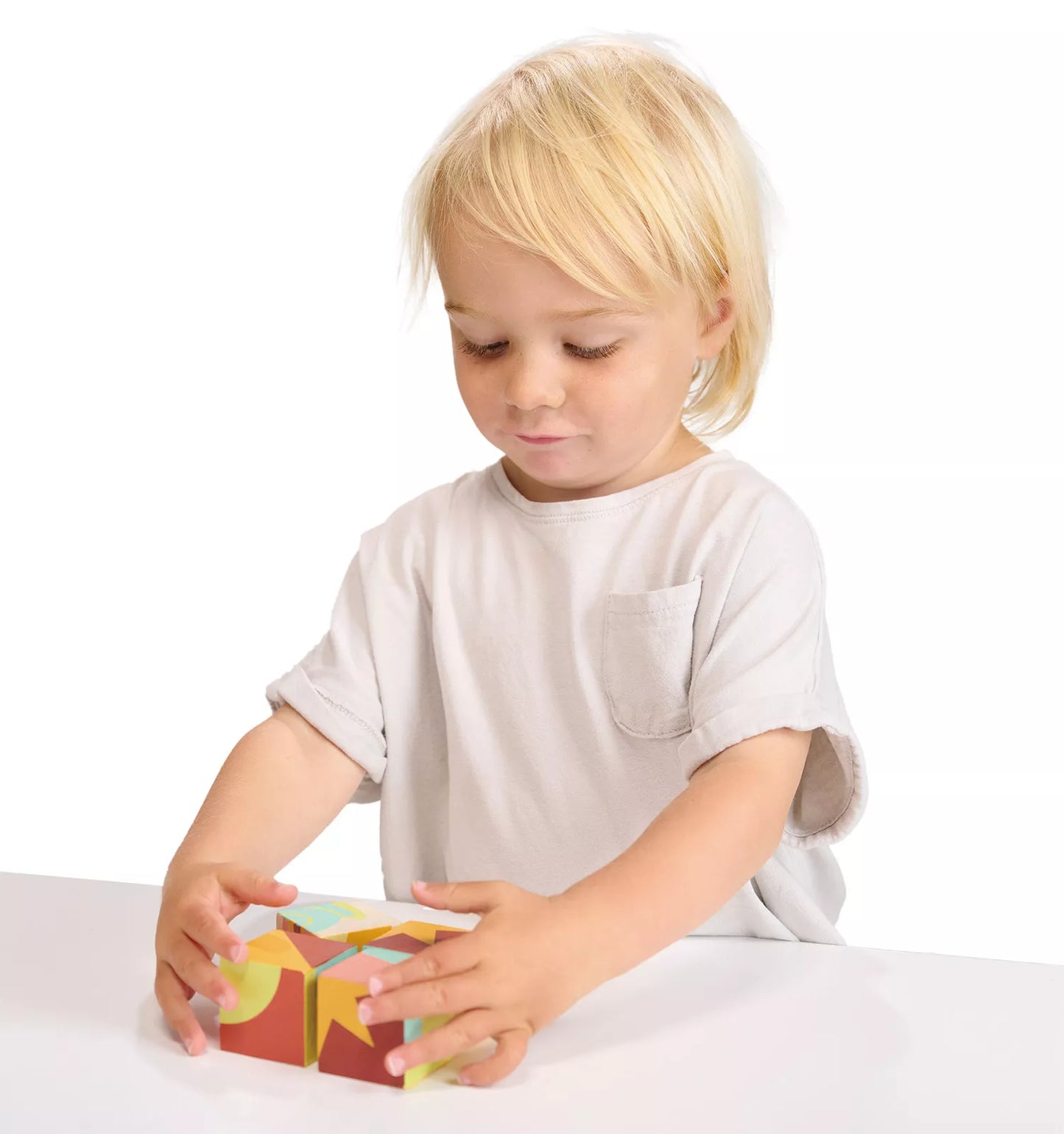 Mentari Kaladėlės su skirtingų formų paveikslais