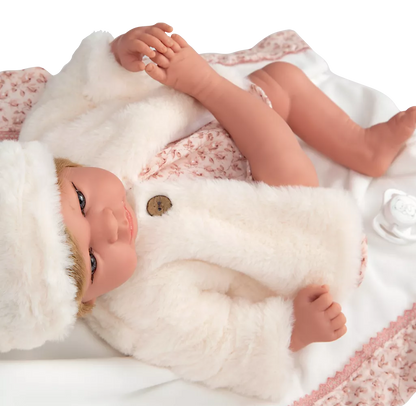 Arias lėlytė kūdikėlis su kailinukais, 40 cm