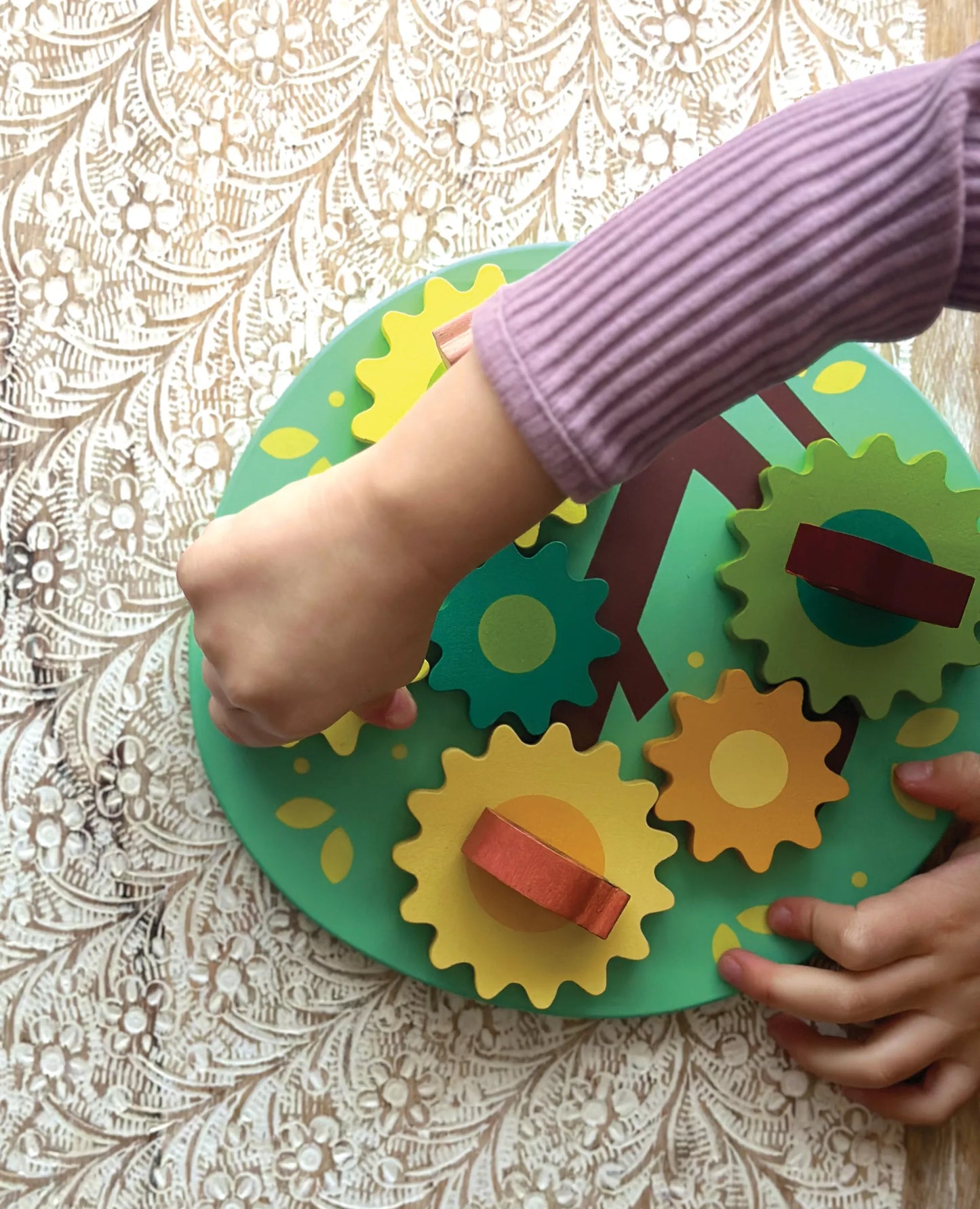 Mentari Krumpliaračių žaidimas, Gamta