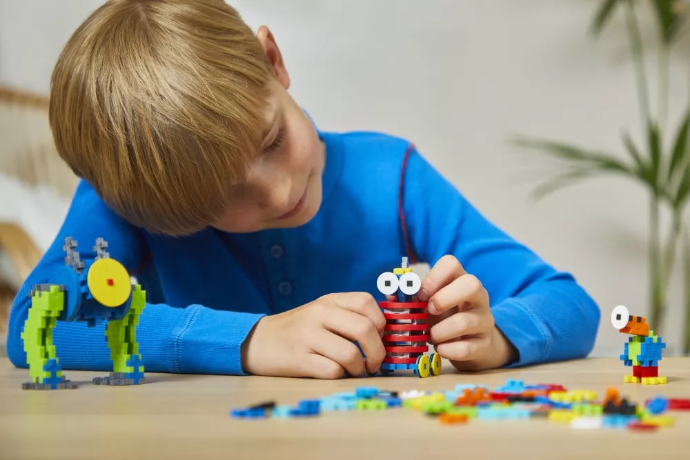 Plus Plus konstruktorius, Mokausi statyti robotus, 250 det.