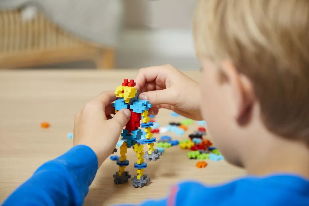 Plus Plus konstruktorius, Mokausi statyti robotus, 250 det.