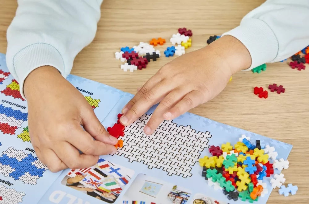 Plus Plus konstruktorius, Pasaulio vėliavos, 700 det.